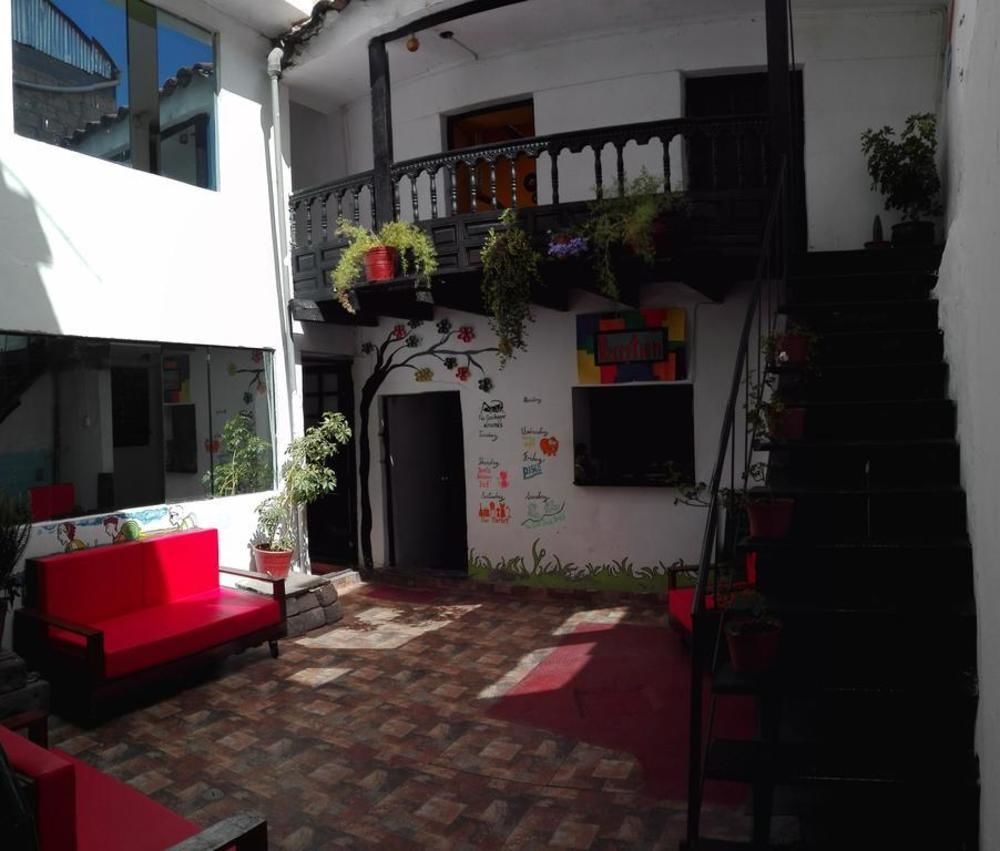The Grasshopper Hostel Cuzco Exterior foto